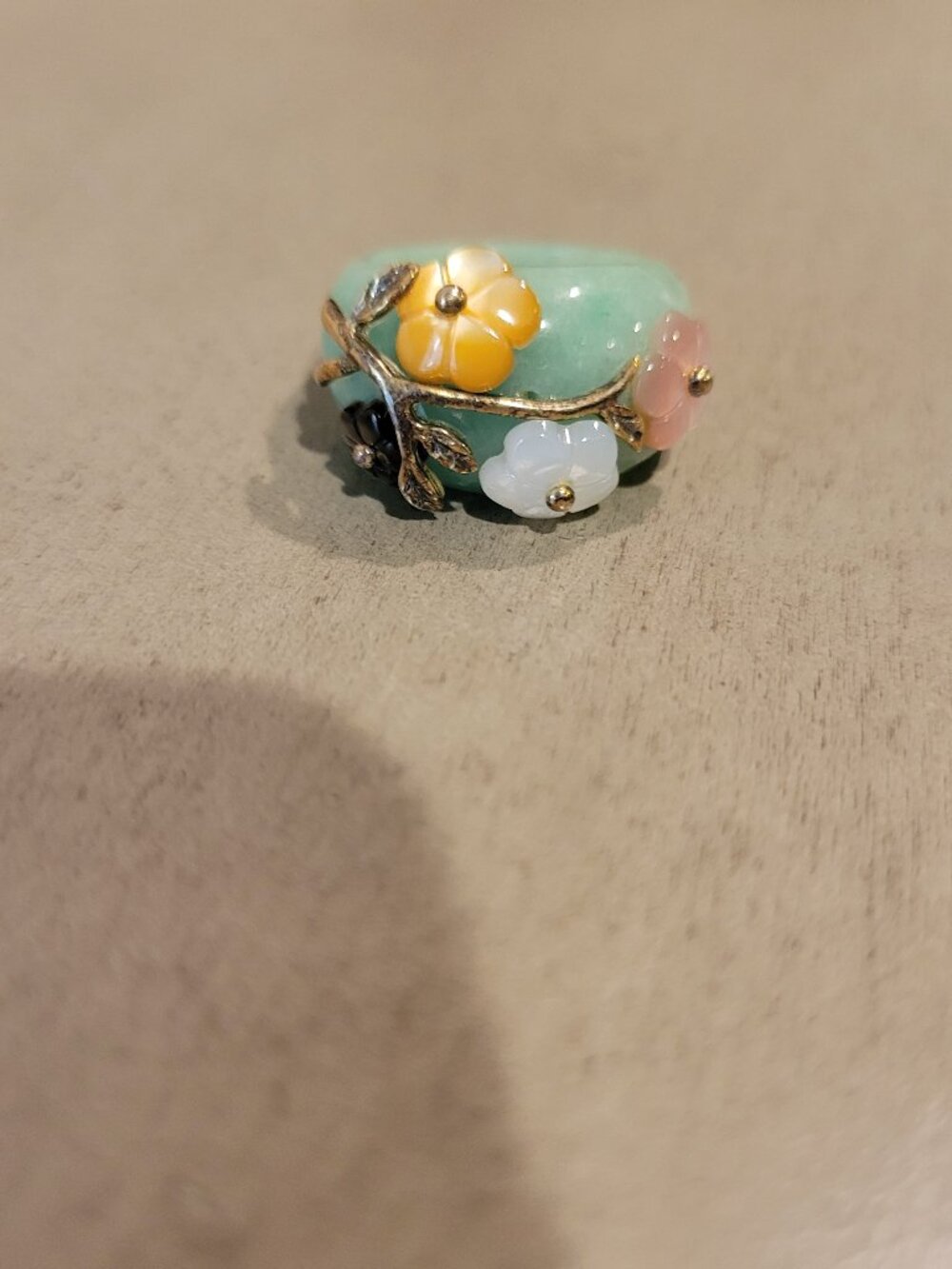 Jade Ring with Jade Flowers